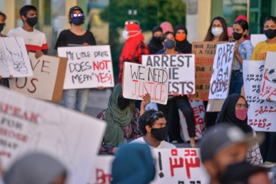 ޖިންސީ ގޯނާގެ މައްސަލައެއްގައި ދައުވާކުރަން ފޮނުވައިފައި އޮއްވައި، ދަރިފުޅަށް ޖިންސީ ގޯނާކުރުމުގެ ތުހުމަތު