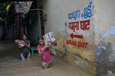 ދިއްލީ ފްލަޑް އެލާޓް: ޔަމުނާ ކޯރުގެ ފެންގަނޑު ވަރަށް ބޮޑަށް އުފުލިއްޖެ