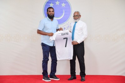 ކުލަބު މޯލްޑިވްސްގައި ވާދަކުރާ މަޖިލިސް ޓީމަށް ދަގަނޑޭ