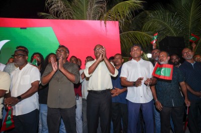 މުޒާހަރާއަށް ދިޔަ މީހުން ވަޒީފާއިން ވަކިކުރާ ކަމަށް ބުނެ، އެމްޑީޕީގެ ނުރުހުން