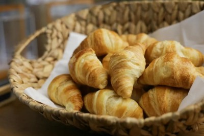 ފްރާންސްގެ ޕޯސްޓް ސާވިސް އިން ކްރޮސޯން ވަސް ދުވާ ސްޓޭމްޕް ތައާރަފްކޮށްފި