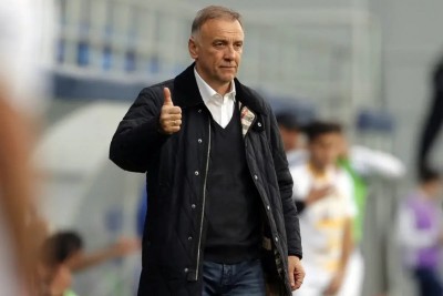 އަމާޒަކީ ދެވަނަ ލެގުގައި ރާއްޖެކޮޅަށް ގިނަ ލަނޑު ޖެހުން: ތަޖިކިސްތާން ކޯޗު