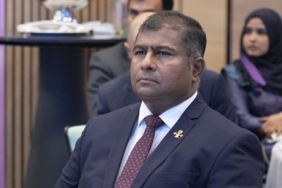 ގައުމުތަކުގެ ސަގާފަތް ދައްކުވައިދޭން ބާއްވާ ފޯރަމެއް ޝަރަފުވެރިކޮށްދެއްވަން އާދަމް ނަސީރު ޔޫއޭއީއަށް