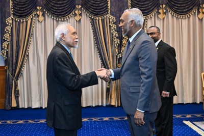 ޕީއެޗްޑީ ދާއިރާއިން ގުޅުން ބަދަހިކުރުމަށް، މެލޭޝިއާގެ އިސްލާމިކް ޔުނިވާސިޓީއާއެކު މަޝްވަރާތަކެއް