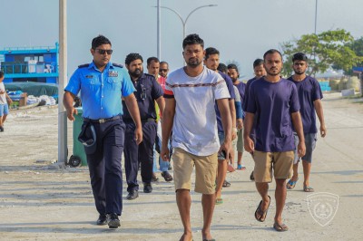 ބިދޭސީން 'އޯޕަން ވިޒާ'ގެ ނަމުގައި ހުއްދައިން ބޭރުން މަސައްކަތް ކުރުން އިތުރުވެ، ޑީޕޯޓުކުރަނީ