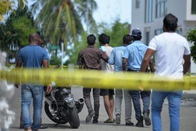 މީހަކު ރަހީނުކޮށް، ބަރަހަނާކޮށްގެން ވީޑިއޯ ނަގައި ފައިސާ ފޭރުނު 2 ޒުވާނުން ބަންދުކޮށްފި