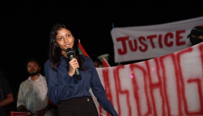 ރައީސަށް އިންޒާރުގެ މޭރުމުން ޕޯސްޓުކުރި ކަމަށް ބުނެ، އެކްޓިވިސްޓް ޝިމަންގެ ފޯނު ހިފަހައްޓައިފި