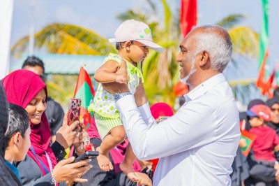 1 އަހަރާއި 11 މަހުން ރައީސް މުއިއްޒު ރާއްޖޭގެ ހުރިހާ ރަށަކަށް ވަޑައިގެންފި