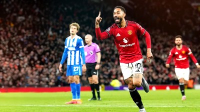 ޔުނައިޓެޑަށް މޮޅުވުމުގެ ހެޓްރިކެއް، ޗެލްސީއާއި ލިވަޕޫލަށް ބައްޔެއް