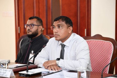 އައްޑޫ ކަރަންޓު މައްސަލައަށް ދާއިމީ ހައްލެއް ހޯދަން އަހަރެއް ނަގާނެ: ފެނަކަ