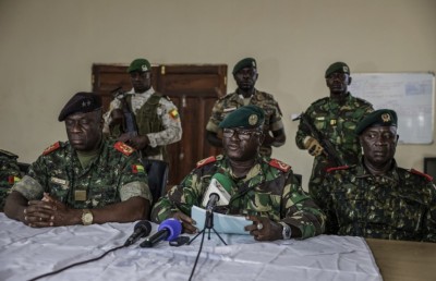 ގިނީ-ބިސާއޫގެ ދެ ކެންޑިޑޭޓުން ވެސް "އެއްބުރުން" ކާމިޔާބީ އިއުލާނުކުރުމުން ސިފައިން ވެރިކަން ވައްޓާލައިފި