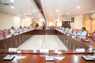 މިނިވަން މުއައްސަސާތައް ކުޑަކޮށްގެން ނަމަވެސް ދައުލަތުގެ ޚަރަދު ކުޑަކުރަން އެބަޖެހޭ: މެންބަރުން