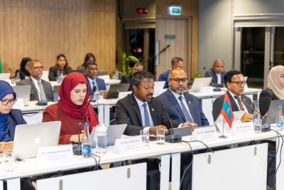 ރާއްޖޭގައި އުޅޭ ބިދޭސީ މަސައްކަތްތެރިންގެ ކަންކަން ޒަމާނާ އެއްގޮތަށް ކުރިއަރުވަން ސަރުކާރުން މަސައްކަތްކުރާނެ: އުޝާމް