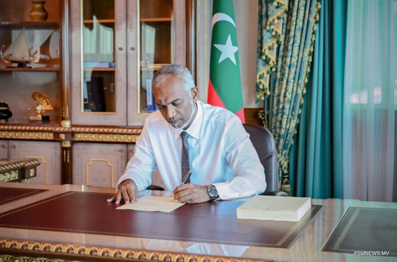 އަހަރަކު ދެ ފަހަރު ބައި-އިލެކްޝަން ބާއްވަންޖެހޭ ގޮތަށް ގެންނެވި އިޞްލާޙު ރައީސް ތަޞްދީޤުކުރައްވައިފި