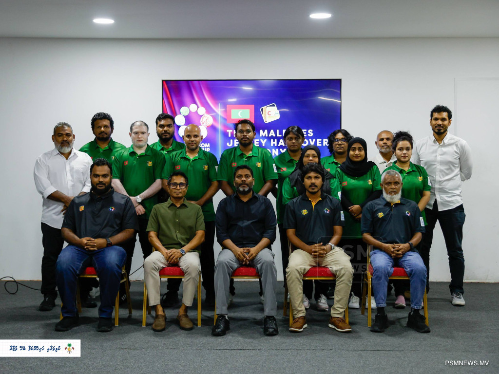 ވޯލްޑް ކަޕްގައި ވާދަކުރާ ޤައުމީ ކެރަމް ޓީމަށް ޖާޒީ ހަވާލުކޮށްފި