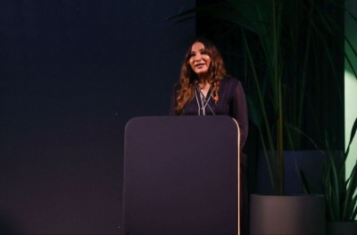 ފަތުރުވެރިކަމުގެ ހުރިހާ ވިޔަފާރިތަކަށް ހުޅުވާލައި، "ސަން ޓްރެވަލްސް" ރީބްރޭންޑުކޮށްފި