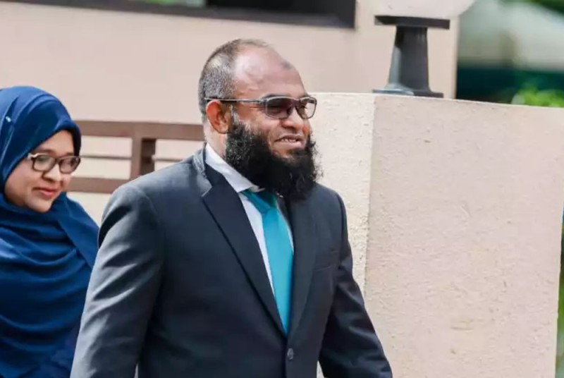 މަތި ބަރު ވެގެން އެޗްޑީސީ އަށް ފާޑުކިޔުއްވި މެންބަރު ހުސެއިން ޝަރީފު ގެ އަންހެނުންނަށް، އެކުންފުނިން 55،000 ރުފިޔާގެ މަގާމެއް