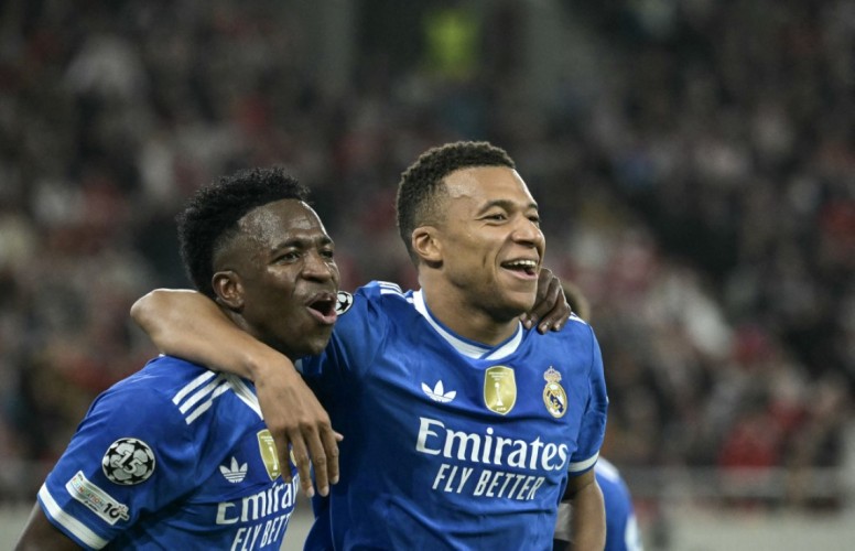 ހަތް މިނިޓް ތެރޭ ހެޓްރިކް ހެދުމަށް ފަހު އެމްބާޕޭ: "ރެއާލްގެ ބޮސް އަށް ރައްކާތެރިވާން ޖެހޭ"