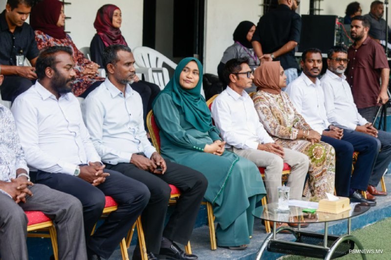 އެފްއޭއޭމް ވިމެންސް ލީގުގެ ފުރަތަމަ މެޗު ރައީސުލްޖުމްހޫރިއްޔާގެ އަނބިކަނބަލުން ޝަރަފުވެރިކޮށްދެއްވައިފި