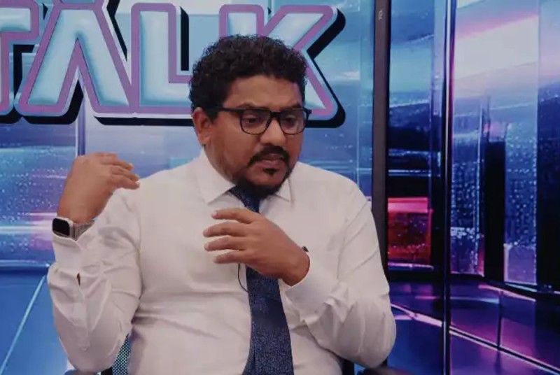 ރައީސް މުއިއްޒު ގެންދަވަނީ އެމަނިކުފާނު ބޭނުންފުޅު ވީމާ ކޮންމެ މީހެއްގެ ވެސް ބޯ ބުރި ކޮށްލެވޭ ގޮތަށް ގާނޫނުތައް ތަސްތީގު ކުރައްވަމުން: މެންބަރު މައުރޫފް