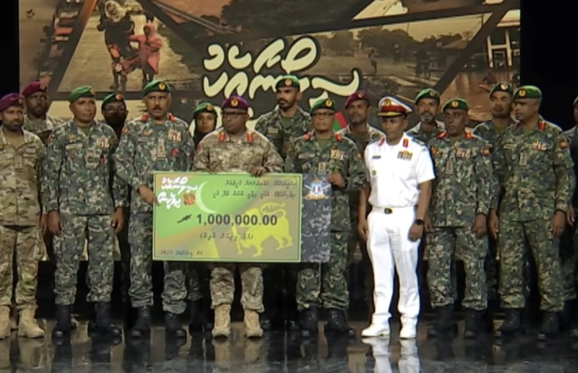 ލަންކާއަށް އެހީވާން ސިފައިންނާއި ފުލުހުންގެ ފަރާތުން ތިން މިލިއަން