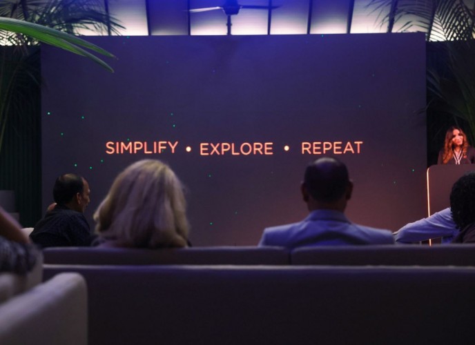 ފަތުރުވެރިކަމުގެ ހުރިހާ ވިޔަފާރިތަކަށް ހުޅުވާލައި، "ސަން ޓްރެވަލްސް" ރީބްރޭންޑުކޮށްފި