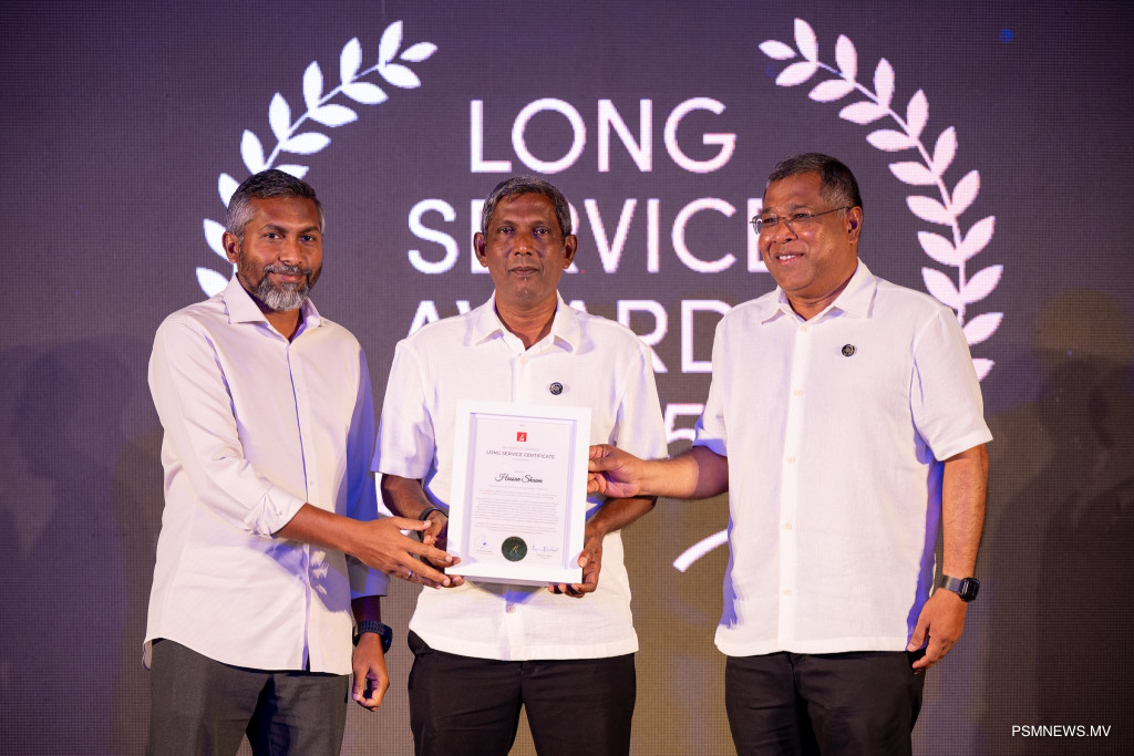 ބީއެމްއެލްއަށް ދިގު މުއްދަތަކަށް ޚިދުމަތްކުރެއްވި 43 މުވައްޒަފުންނަށް އެވޯޑު