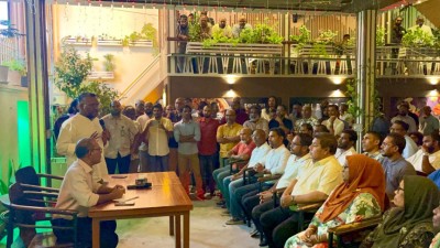 އެމްޑީޕީން ތަހައްމަލުކުރަނީ ދަތި ދުވަސްތަކެއް، ގިނަ މެންބަރުން ބޭނުންވަނީ އެކަތިގަނޑަކަށް ވާން: ނަޝީދު