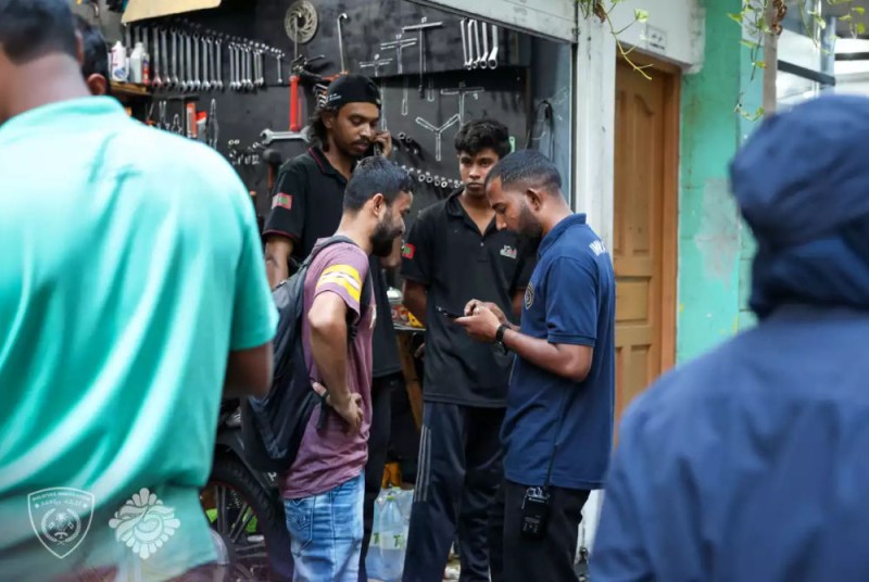 ގަވައިދާ ހިލާފަށް ބިދޭސީން ހިންގާ 11 ވިޔަފާރިއެއް ބަންދުކޮށްފި