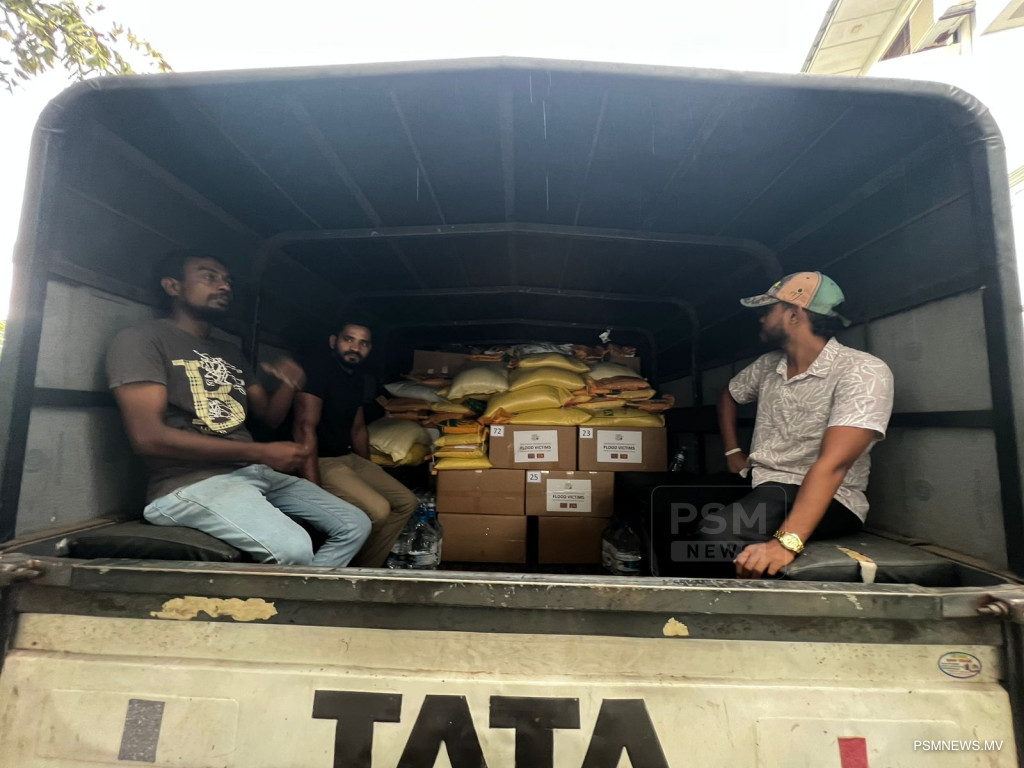 ލަންކާގައި އުޅޭ ދިވެހިން އަސާސީ ސާމާނު ހަދިޔާކޮށްފި