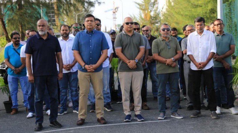 ހުޅުމާލޭގައި ހުރި ބޭނުން ނުކުރާ އުޅަނދުތައް ނަގަނީ