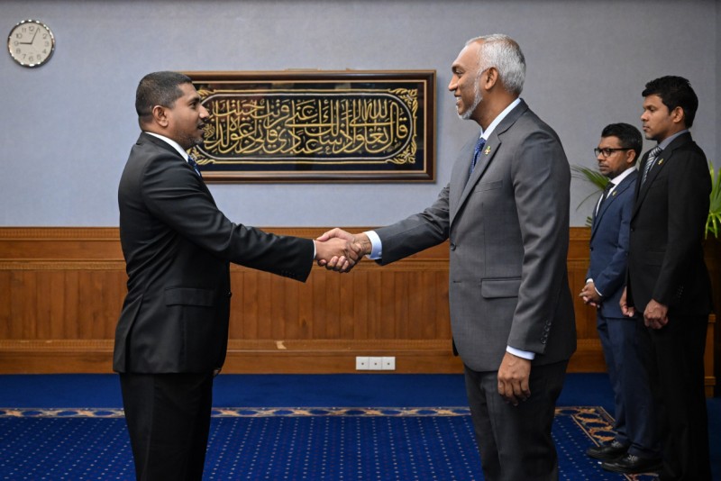 ރައީސް ބާއްވަވާ ރައްޔިތުންގެ ބައްދުލުވުންތައް ސިޔާސީ ނުކުރަން މަހުލޫފު ގޮވައިލައްވައިފި