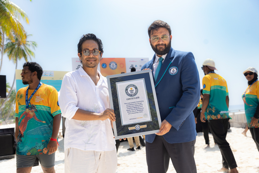 ދުނިޔޭގެ ރެކޯޑެއް ގާއިމުކޮށް ސިޔާމް ވޯލްޑް ތާރީހުގެ ތެރެއަށް