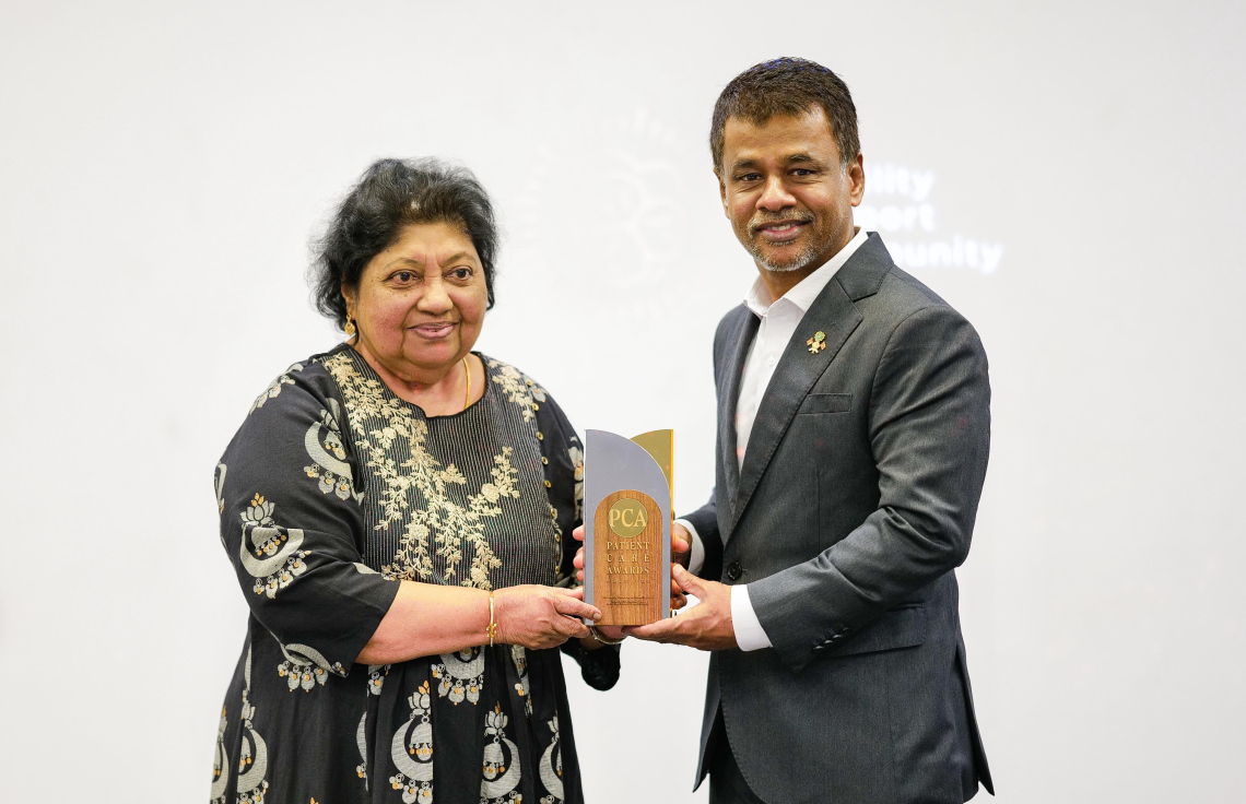 ފާޓިލިޓީ ސަޕޯޓު ކޮމިއުނިޓީގެ ފުރަތަމަ އެވޯޑު ޑރ. ނާއިލާ އަށް