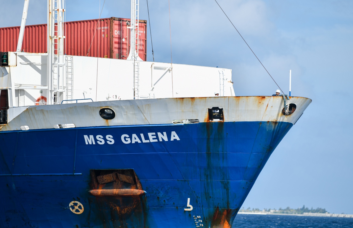 25،000 މަސްދަޅު ކޭސް ހިފައިގެން އެމްއެސްއެސްގެ ބޯޓެއް ލަންކާއަށް ފުރައިފި