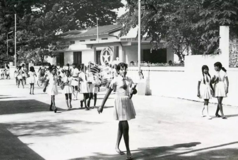 ޔުނިފޯމް އަށް ގެންނަ ބަދަލު ގެ ސަބަބުން ބެލެނިވެރިން އަތުން 80 މިލިއަން ރުފިޔާ ހަރަދު ވާނެ: ރައީސް ނަޝީދު