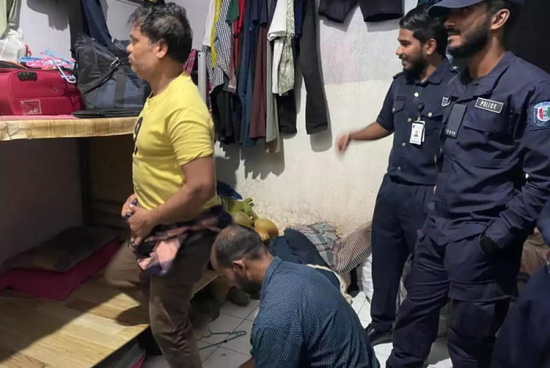 ނިދާ ތަނުގައި ކުރުނބާ ފަނިފުޅި ތައްޔާރުކޮށް ޑެލިވަރީ ކުރާ ބިދޭސީންތަކެއް އަތުލައިގަނެފި