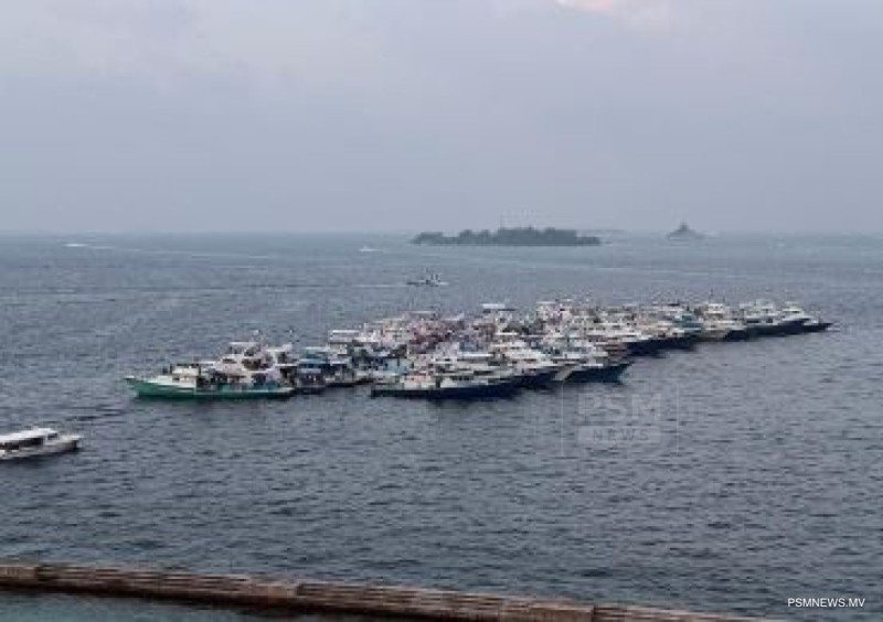 މަސްވެރިންގެ އިޙްތިޖާޖް: 3 މީހަކާއި 3 ދޯންޏެއް ފުލުހުންގެ ބެލުމުގެ ދަށަށް