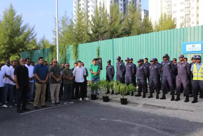 "ހުޅުމާލެއިން ބައެއް ވެހިކަލްތައް ޓޯވ ކުރީ ޕާކްކުރަން ދިން ހުސް ބިން އެޗްޑީސީ އިން އަތުލައި އުޅަނދުތައް މަގުތަކަށް ނެރެ އެއްލާލުމުން"