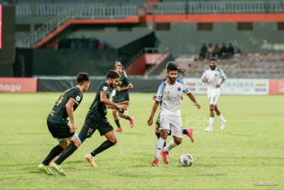 ފުޓްބޯޅައިގެ ހާލަތު ވެންޓިލޭޓަރުން ނެގިދާނެތޯ ގިނަ ބަޔަކު ސުވާލު އުފެއްދި: ވަޒީރު ރާފިޢު