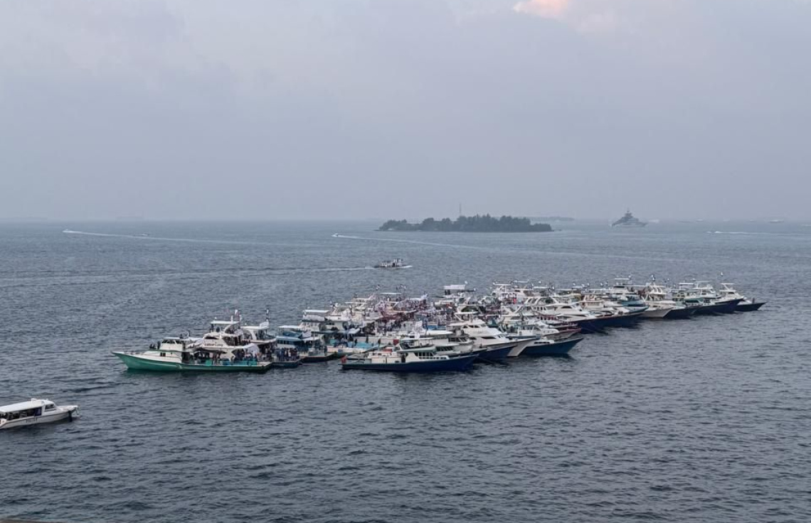 ބޮޑުކަންނެލީގެ މަސްވެރިންގެ އިހުތިޖާޖު: ހަތަރު ބިދޭސީއަކު އިމިގްރޭޝަނާ ހަވާލުކުރި