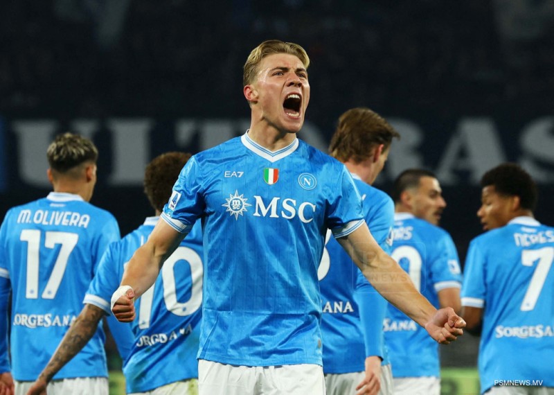 ޔުވެންޓަސް ބަލިކޮށް ނަޕޮލީ އެއްވަނަ އަށް