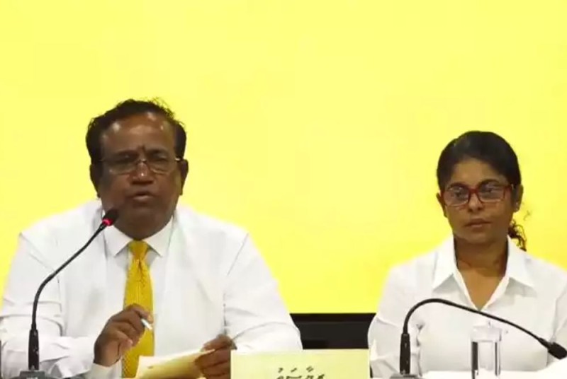 އަޅުގަނޑަކީ އެއްވެސް މީހެއްގެ ނުފޫޒަށް ތަބާވެގެން ކަންކަން ކުރާނެ މީހެއް ނޫން: ވަގުތީ ޗެއަރޕަރސަން ޣަފޫރު