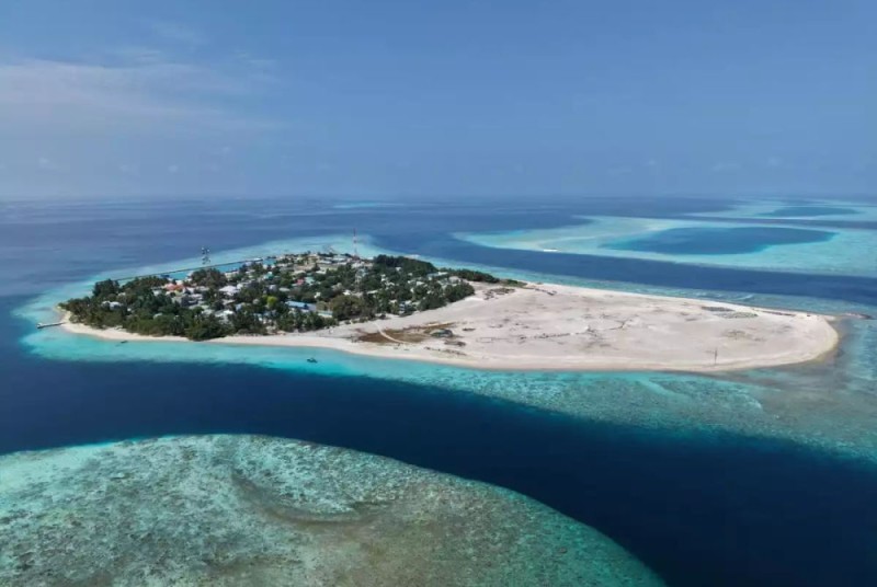 ފީއަލީގައި ކުރީ ސަރުކާރުން ހިއްކާފައި އޮތް 10 ހެކްޓަރުގެ ފަސްގަނޑު، ރިވެޓްމަންޓް ޖަހައި ނުލެވި ގިރަމުން ދަނީ