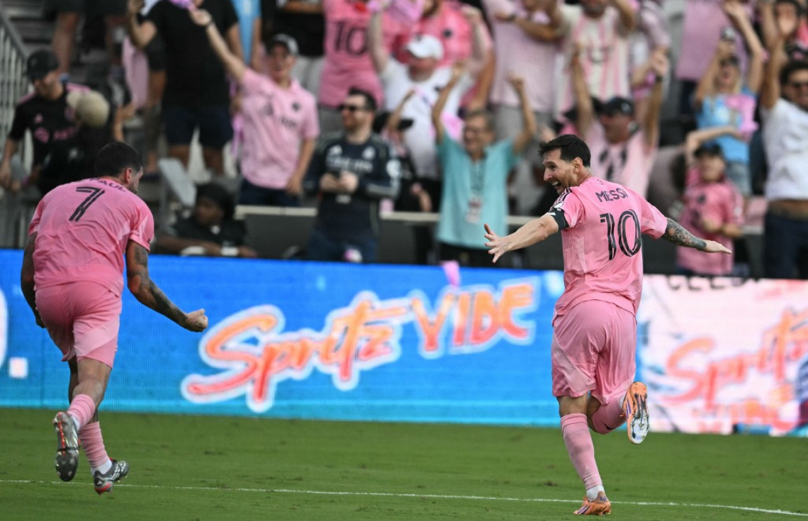 އެމެރިކާގެ އެންމެ ޝަރަފްވެރި ތައްޓާ އެކު މެސީގެ ދެ އެކުވެރިން ކުޅުން ހުއްޓާލައިފި