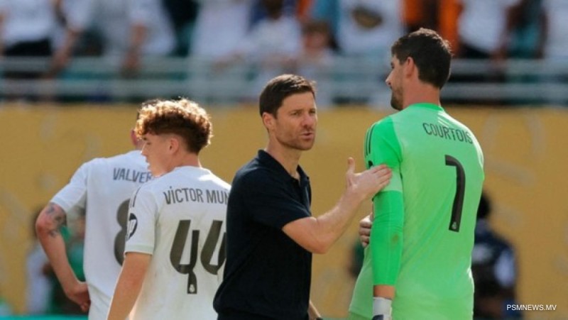 ކުޅުންތެރިން ތިބީ އަލޮންސޯގެ ފަހަތުގައި: ކޯޓުއާ