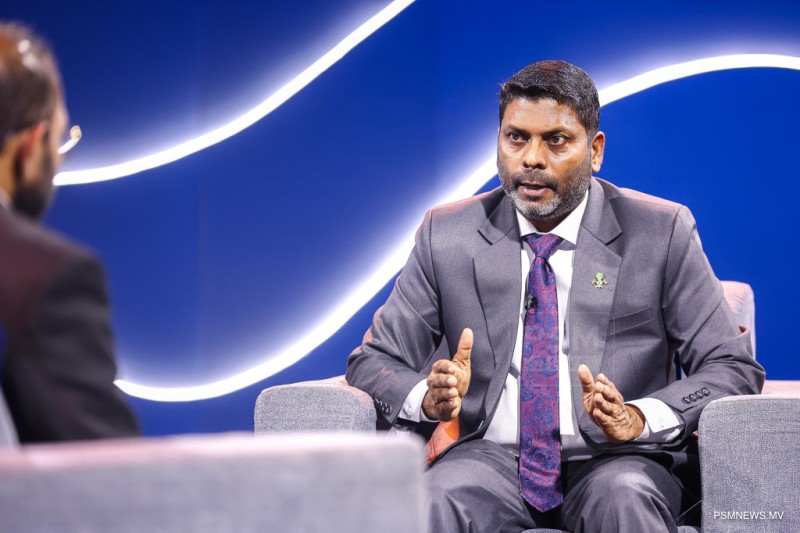 ފުޓްބޯޅައިގެ ހާލަތު ވެންޓިލޭޓަރުން ނެގިދާނެތޯ ގިނަ ބަޔަކު ސުވާލު އުފެއްދި: ވަޒީރު ރާފިޢު