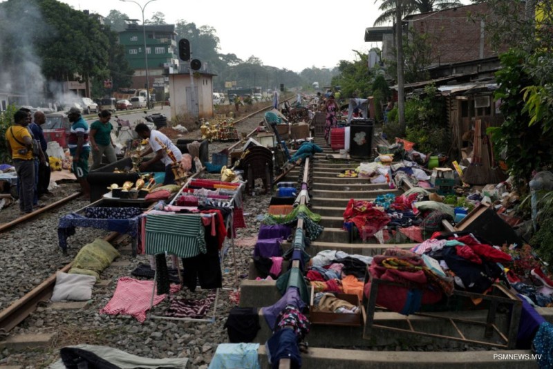 ތޫފާނުގެ ސަބަބުން ލަންކާގެ އިޤްތިޞާދީ ދުވެލި މަޑުޖެހި، ފަޤީރުކަން އިތުރުވާނެ