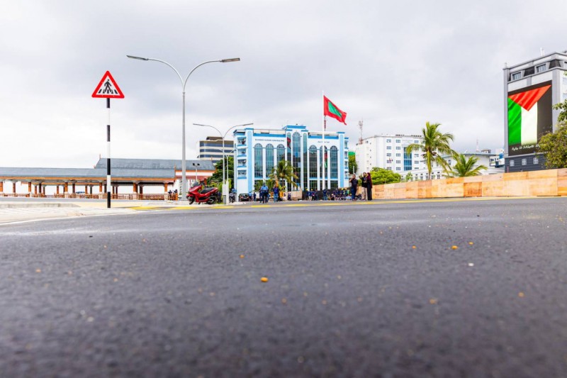 3 މަހަށްވުރެ ގިނަދުވަހު ބަންދުކޮށްފައި އޮތުމަށްފަހު ރަސްމީ ފާލަން ސަރަހައްދުގައި ތާރު އަޅައި، އާންމުންނަށް ހުޅުވާލައިފި