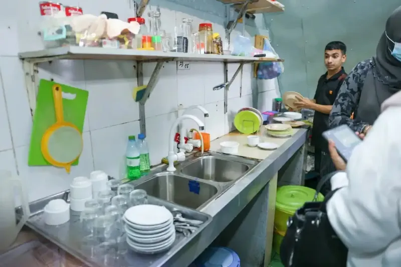 ގަވާއިދާ ޚިލާފަށް މާލޭގައި ހިންގަމުން ދިޔަ 2 ވިޔަފާރިއެއް ހުއްޓުވައި، 1 ތަނަކަށް ނޯޓިސް ދީފި